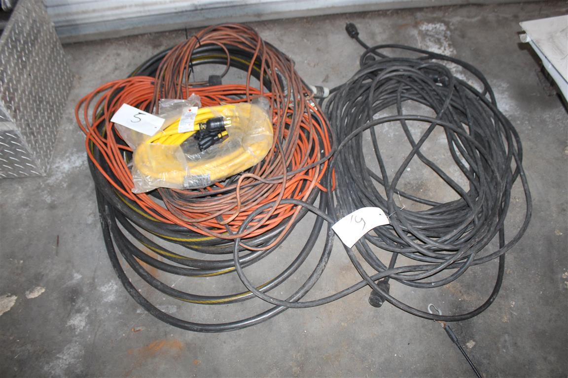 LOT OF WATERHOSES & EXTENSION CORDS