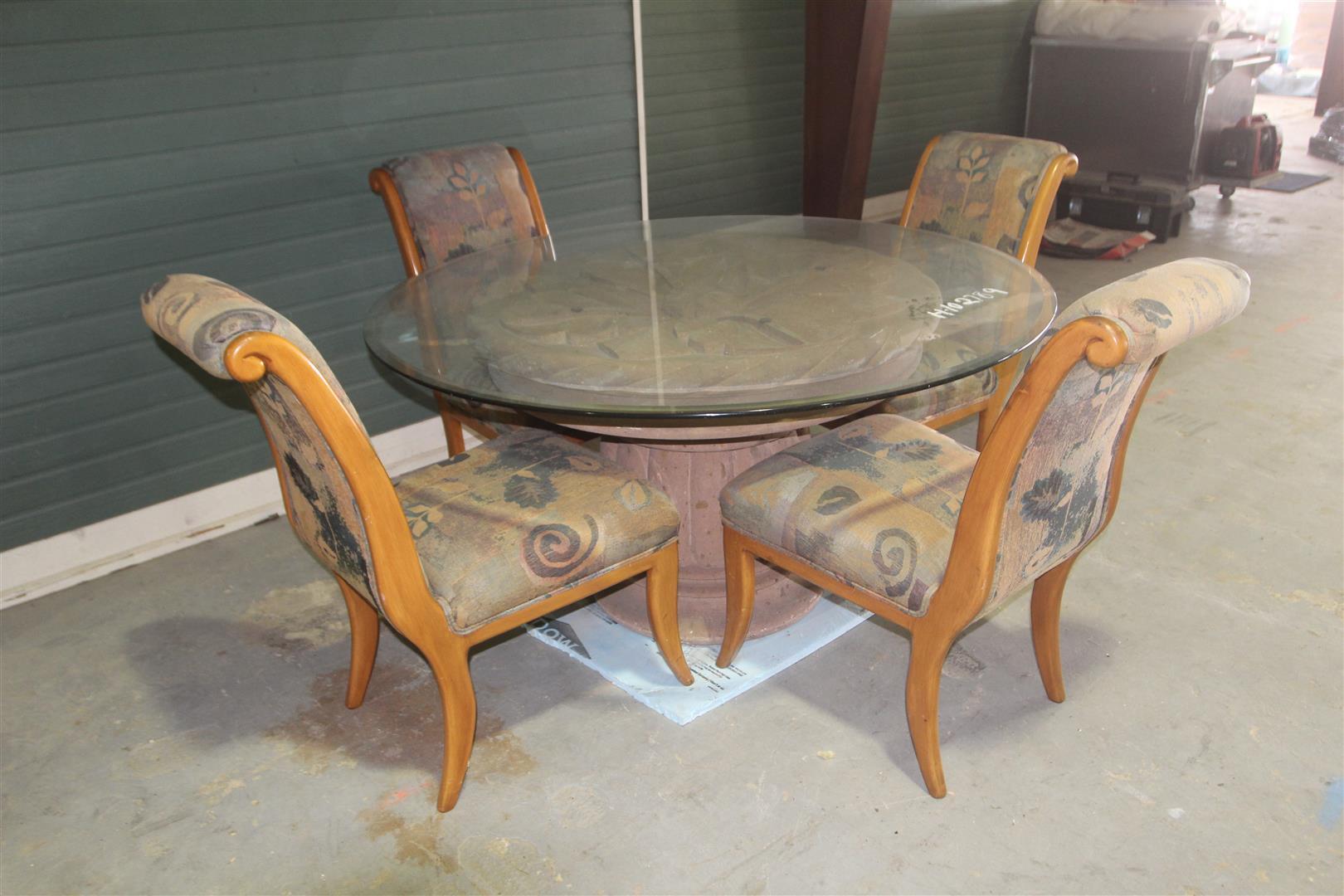 HVY DUTY GLASS TABLE W/4 CHAIRS