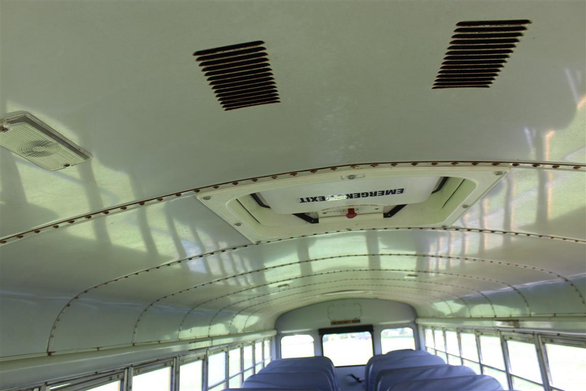 2000 INTERNATIONAL SCHOOL BUS, Type C, 65 Passenger