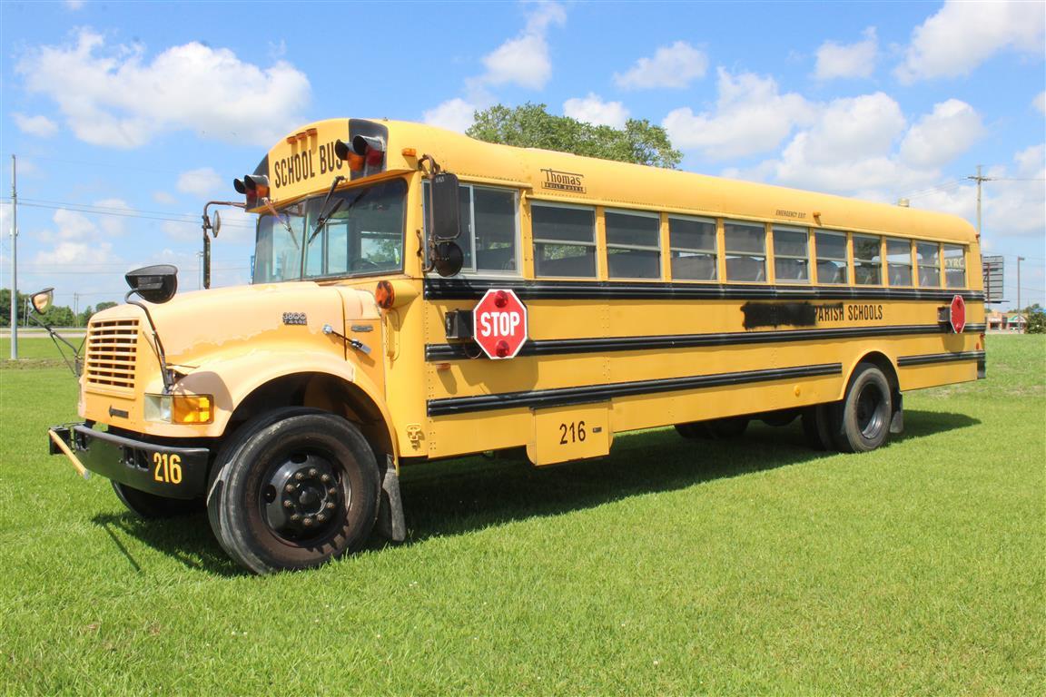 2000 INTERNATIONAL SCHOOL BUS, Type C, 65 Passenger