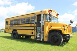 1999 GMC HANDICAP SCHOOL BUS, Type C, 22 Passenger w/ 3 Wheel Chair Spaces