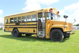 1995 CHEVEROLET HANDICAP SCHOOL BUS, Type C, 22 Passenger w/ 3 Wheel Chair Spaces