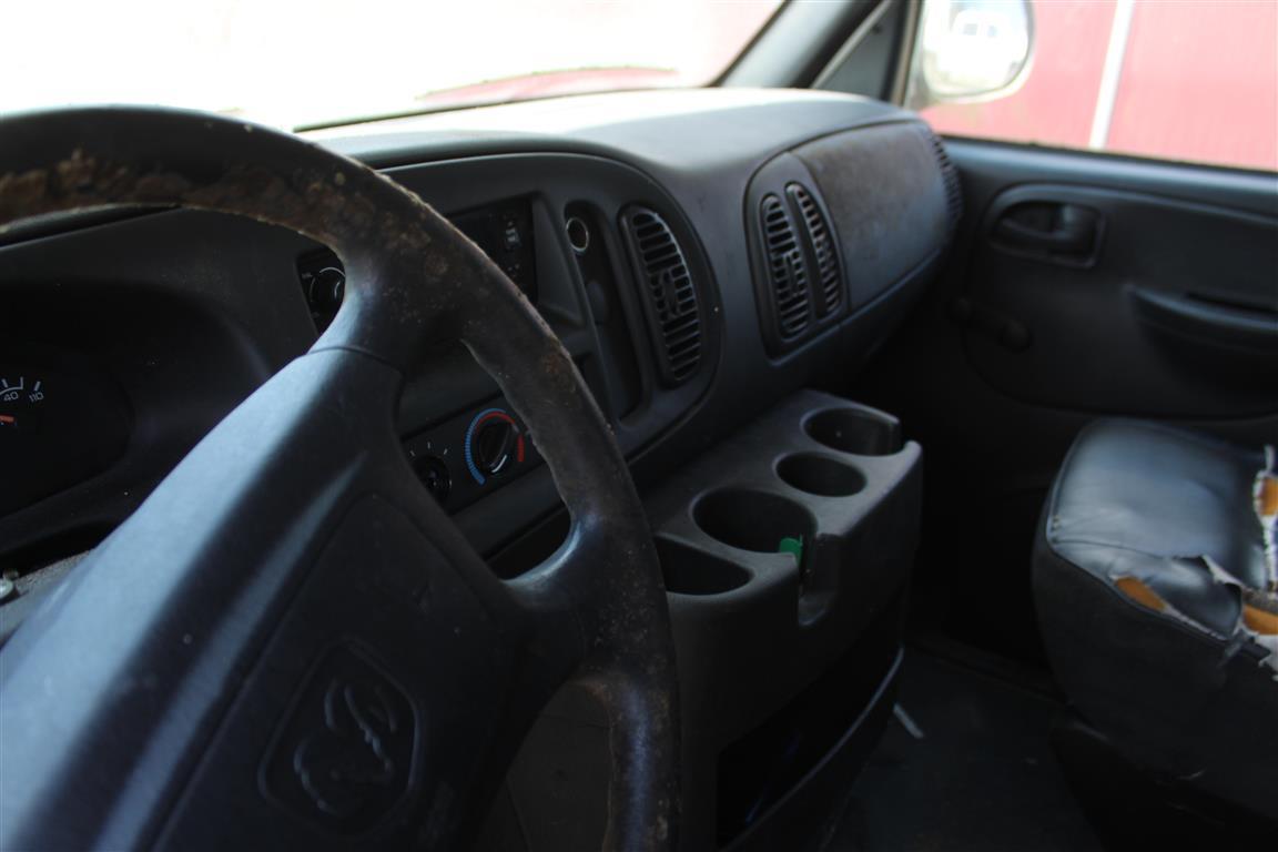 2003 SALVAGE DODGE RAM 2500 VAN, NO Engine, Auto Trans