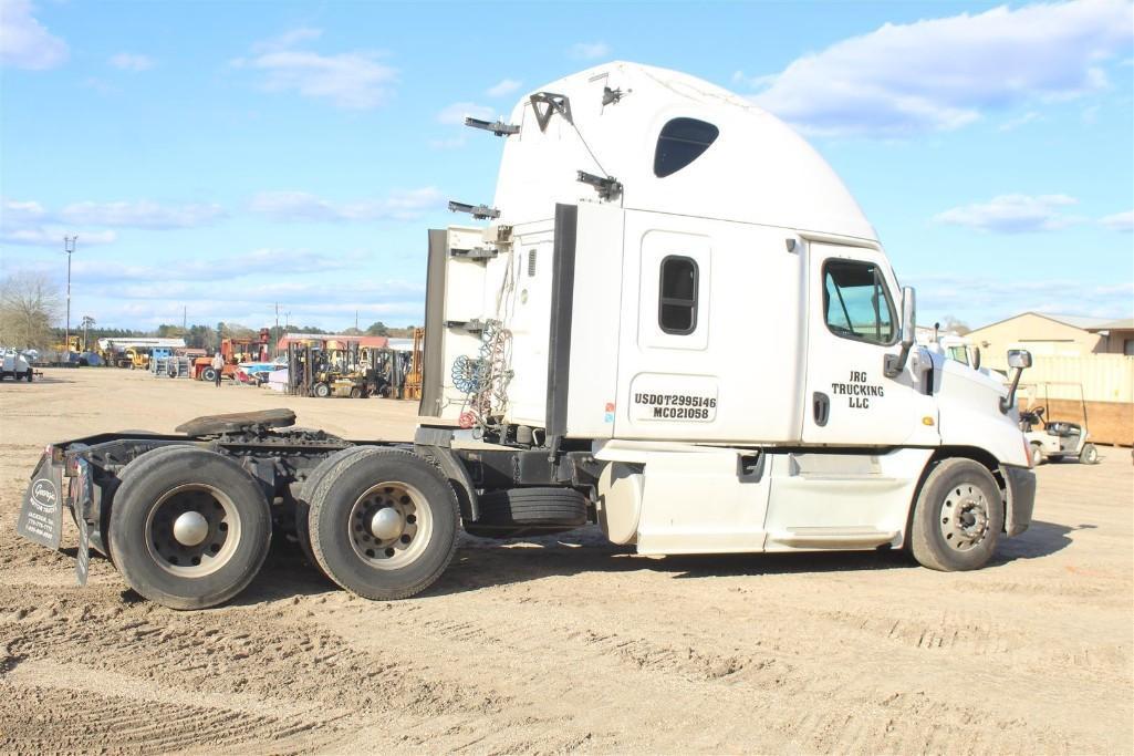 2013 FREIGHTLINER CASCADIA 25