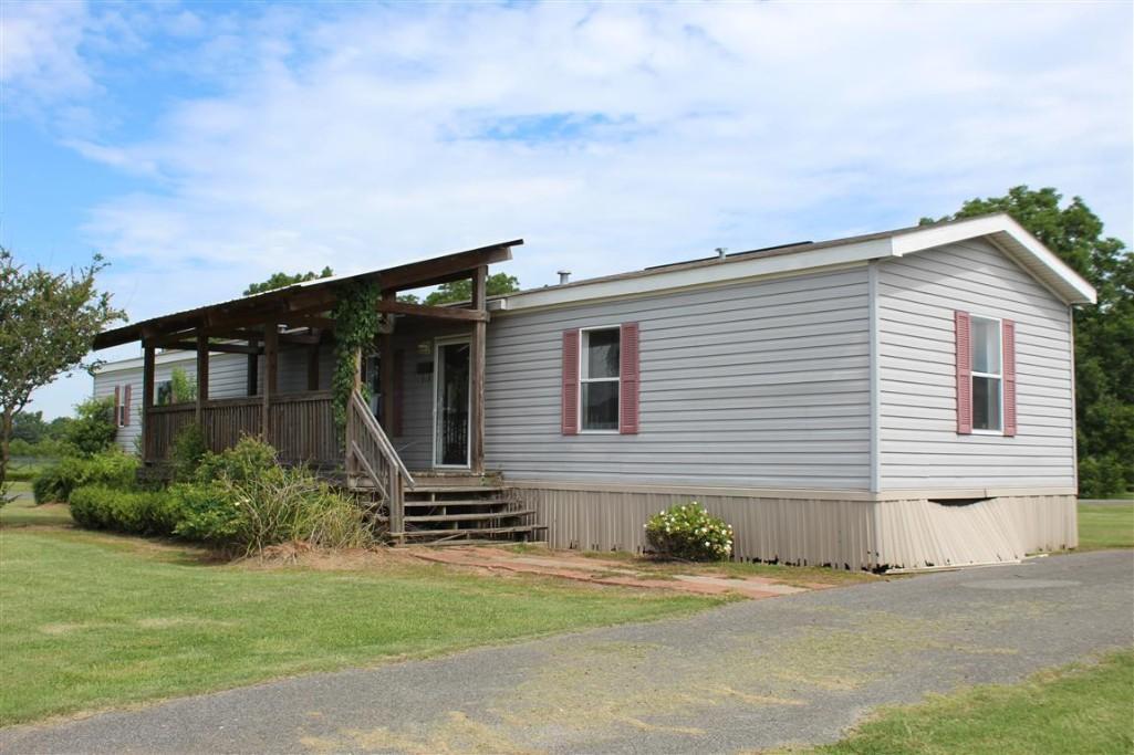 16x80 Mobile Home w/Porch