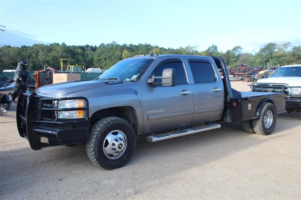 2012 CHEVROLET 3500HD 4X4 CREW CAB FLATBED TRUCK