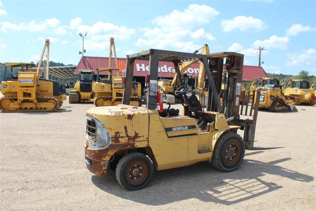 CATERPILLAR DP45K FORKLIFT