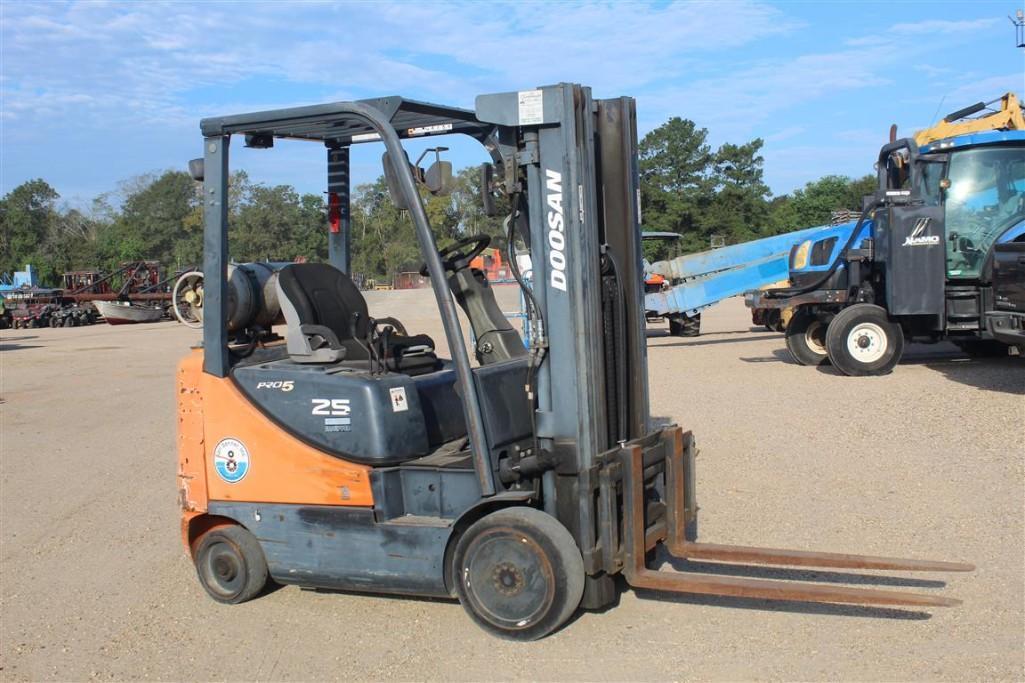 DOOSAN GC25EN FORKLIFT