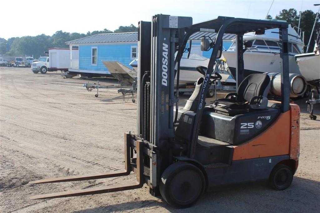 DOOSAN GC25EN FORKLIFT