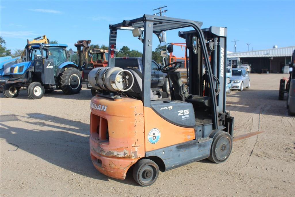 DOOSAN GC25EN FORKLIFT