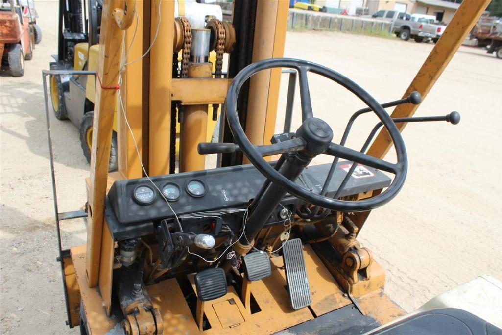 KOMATSU FG25S FORKLIFT