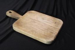 ANTIQUE WOOD CUTTING BOARD