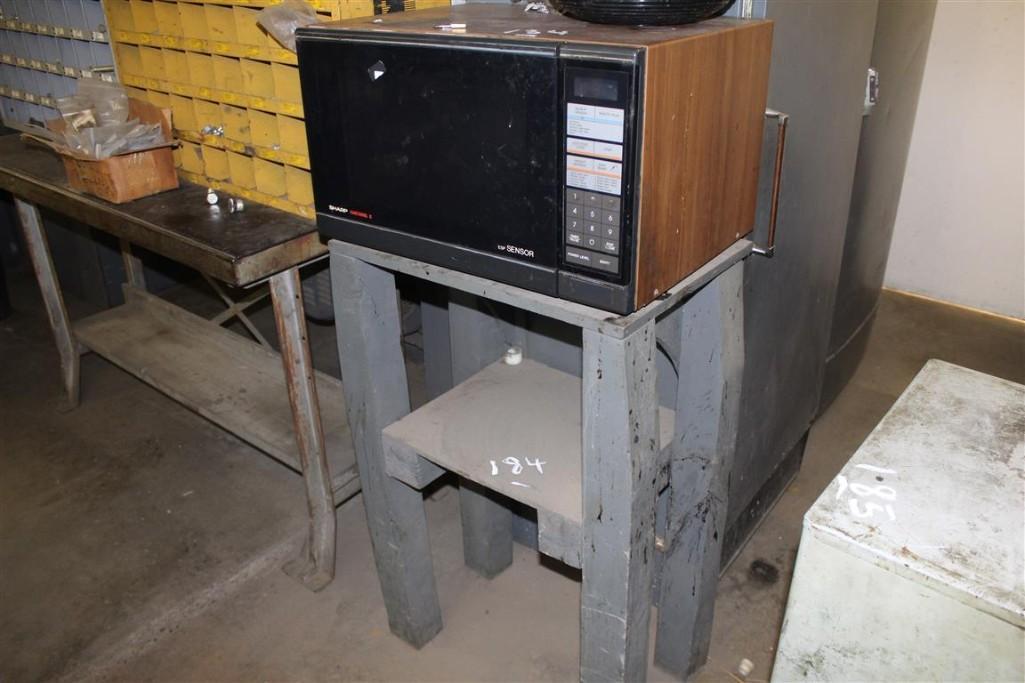 Sharp Microwave w/Stand