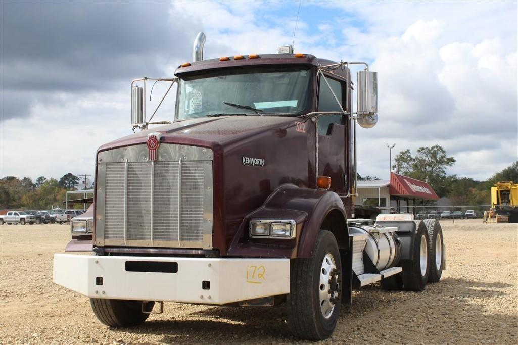 2015 KENWORTH T800 DAY CAB