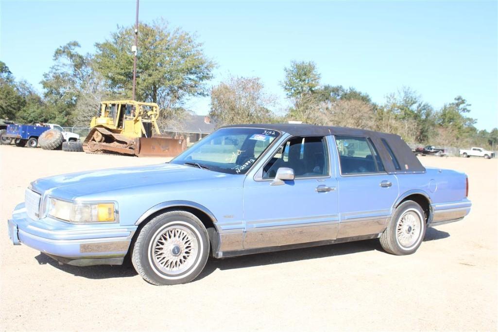 1994 LINCOLN TOWNCAR