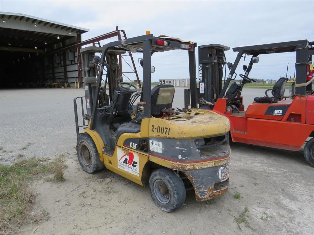 CATERPILLAR 6000 FORKLIFT