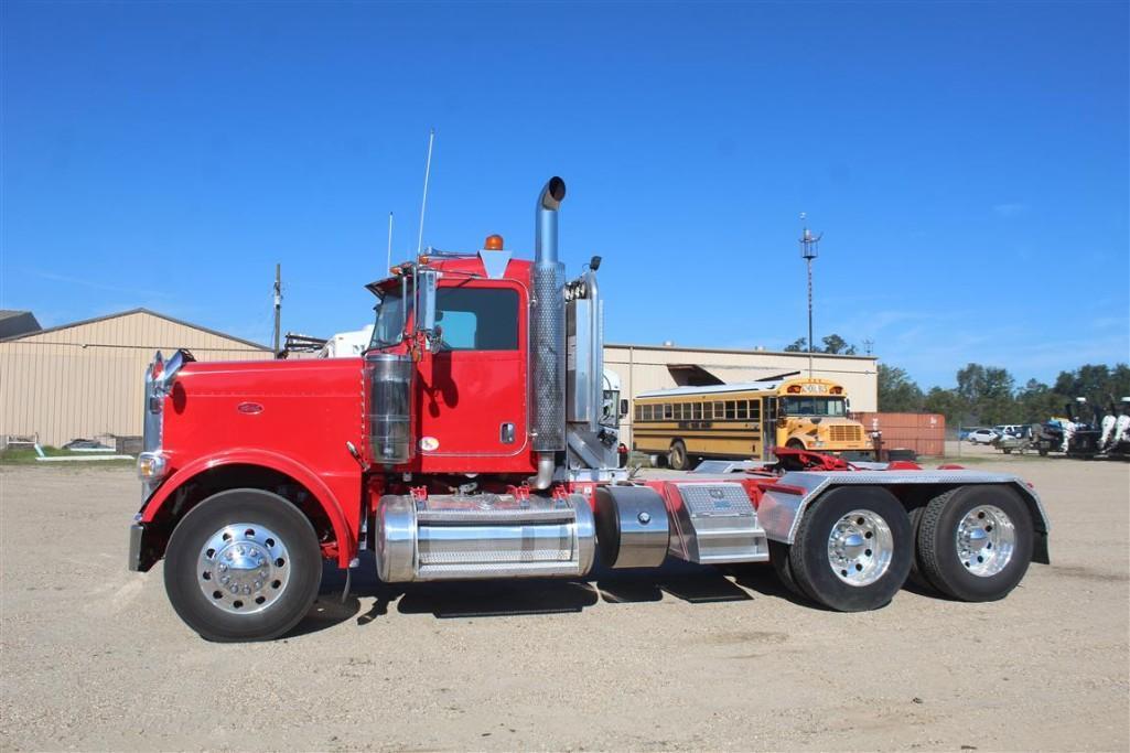 2012 PETERBILT 388