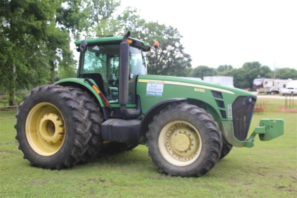 2007 JOHN DEERE 8430 4X4 and JOHN DEERE 1510C CARRY ALL SCRAPER