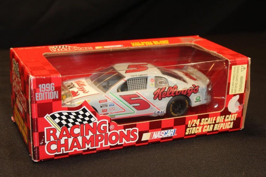 1996 Racing Champions #5, 1:24 Scale Die Cast Stock Car Replica