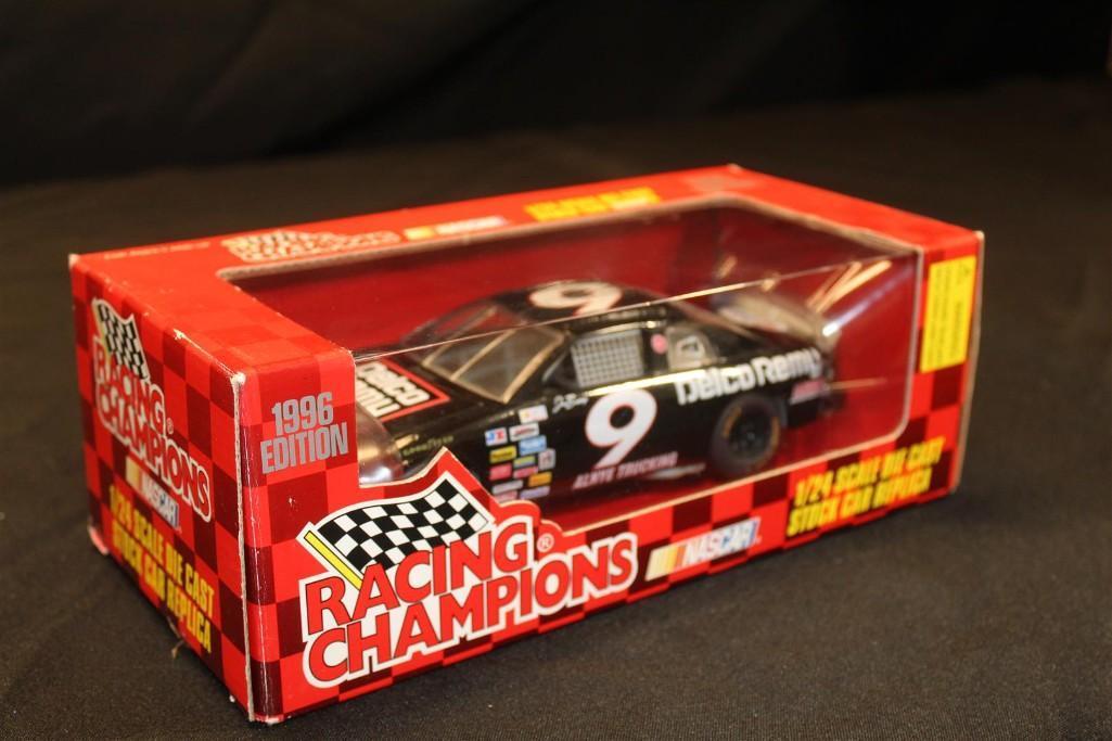 1996 Racing Champions #9, 1:24 Scale Die Cast Stock Car Replica