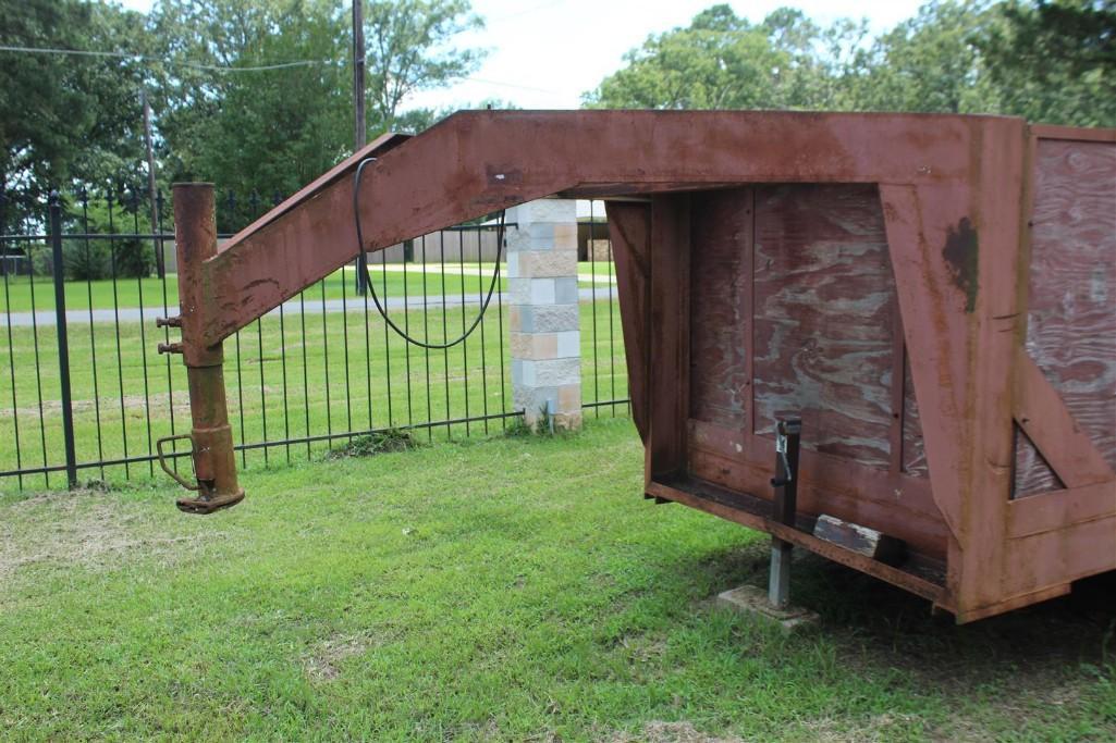 1983 GOOSENECK GRAIN TRAILER