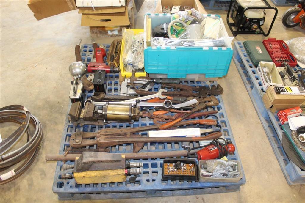 LOT OF MISC TOOLS