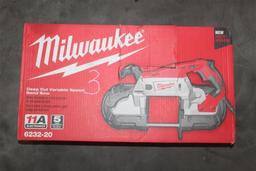 APPEARS UNUSED MILWAUKEE ELECTRIC DEEP CUT VARIABLE SPEED DRIVE BANDSAW