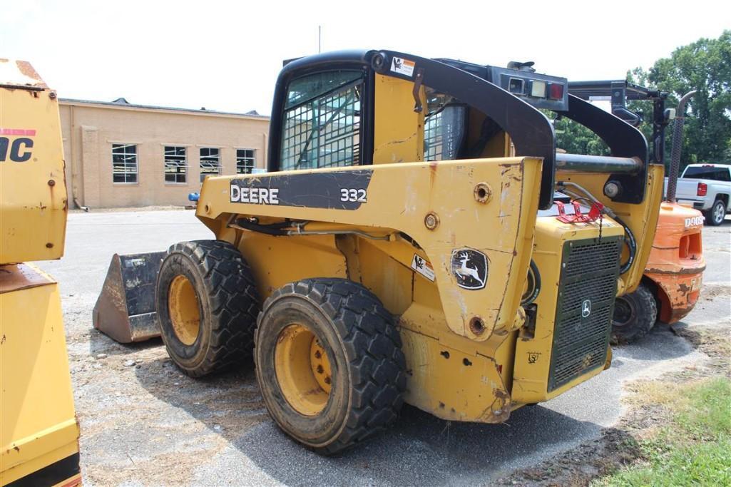 JOHN DEERE 332 RUBBER TIRE SKID STEER W/ 82'' BUCKET SN/ T003328131911