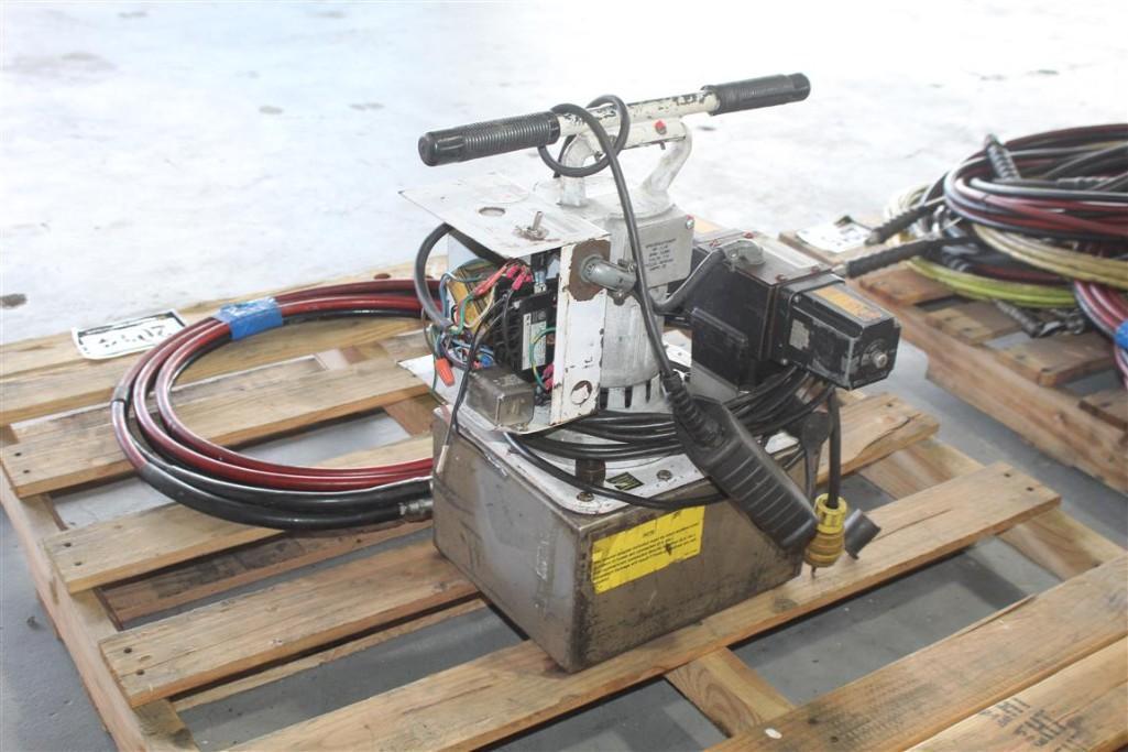 HYTORC HYDRAULIC PUMP W/ HOSES