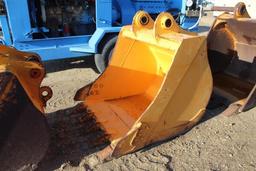 HYUNDAI R160 40IN DIGGING BUCKET