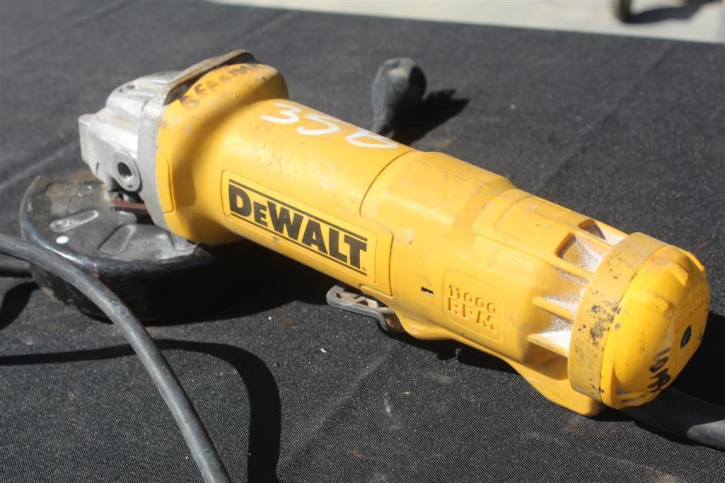 DEWALT DWE402N ELECTRIC 4 1/2 INCH GRINDER