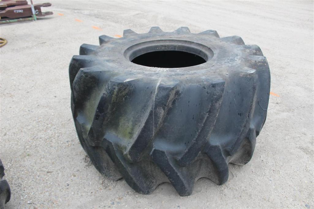 25RT LOADER TIRE