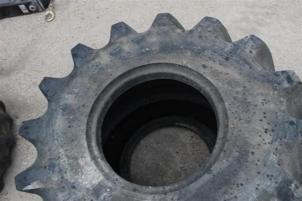 25RT LOADER TIRE