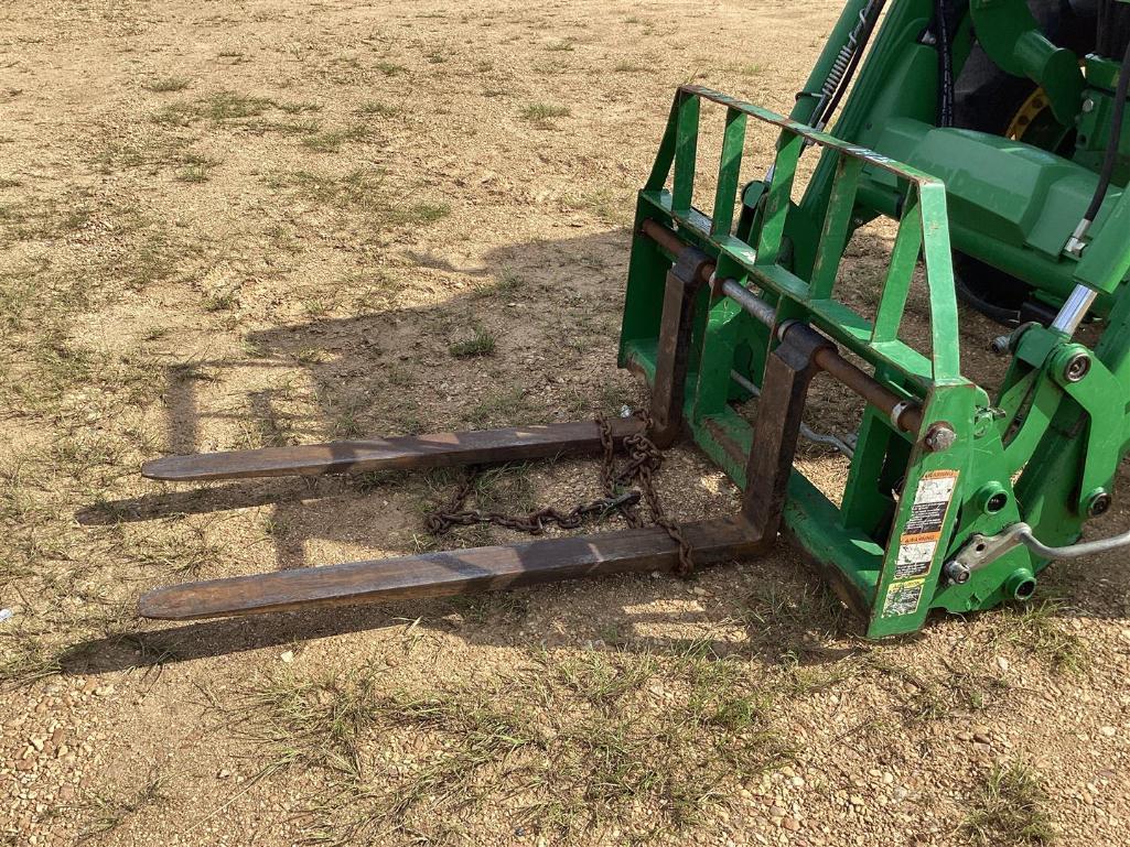 JOHN DEERE QUICK ATTACH PALLET FORKS