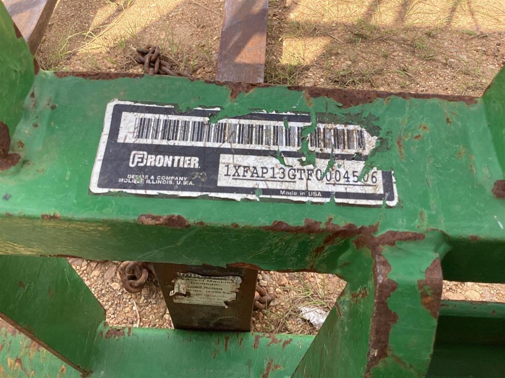 JOHN DEERE QUICK ATTACH PALLET FORKS