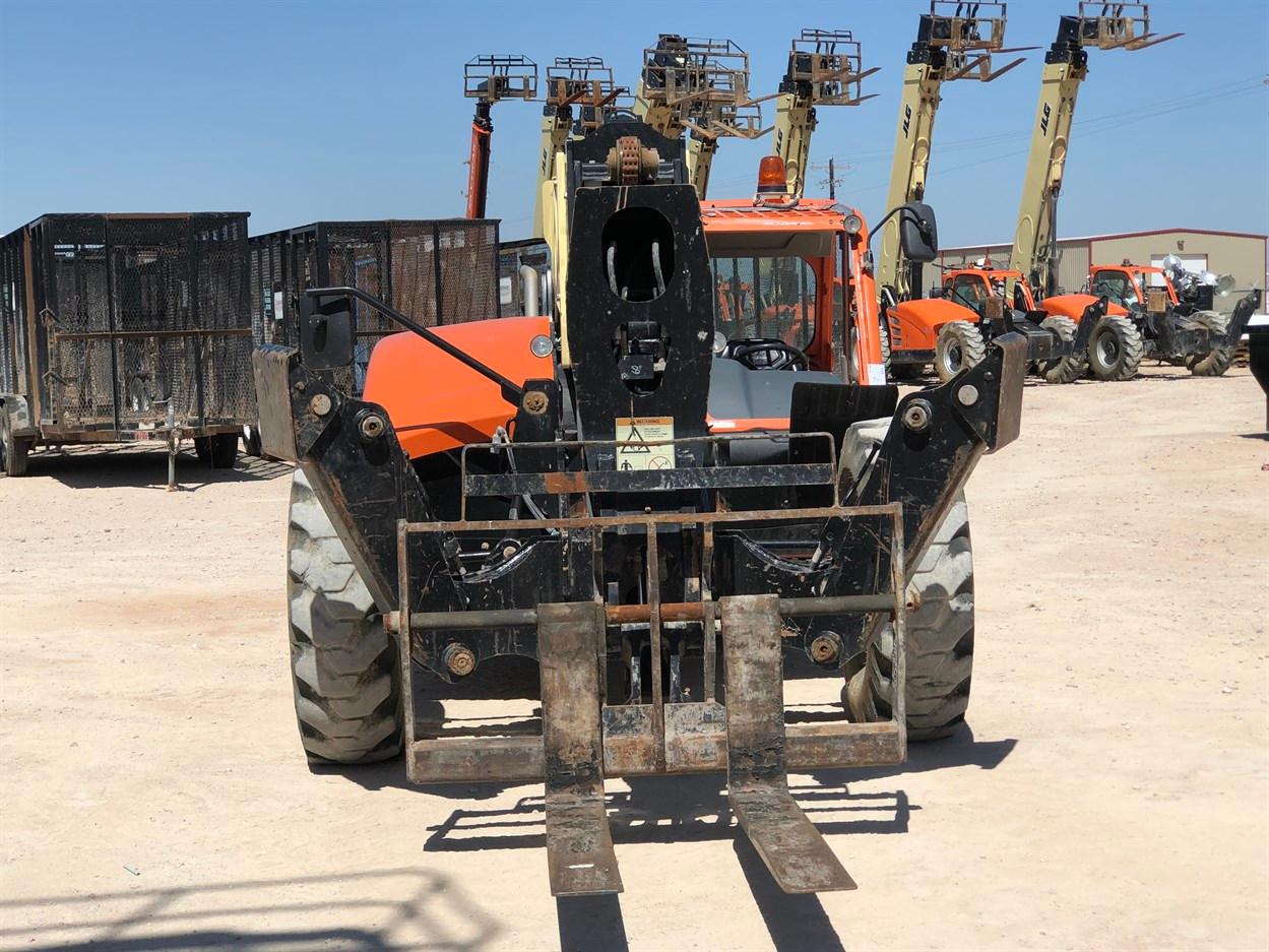 2018 JLG 1055 Telehandler, s/n 160083883, 10,000 Maximum Lift Capacity, 55' Maximum Lift Height,