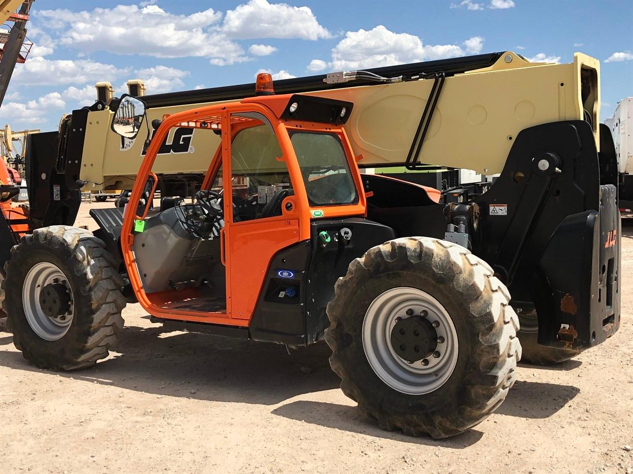 2018 JLG 1055 Telehandler, s/n 160083881, 10,000 Maximum Lift Capacity, 55' Maximum Lift Height,