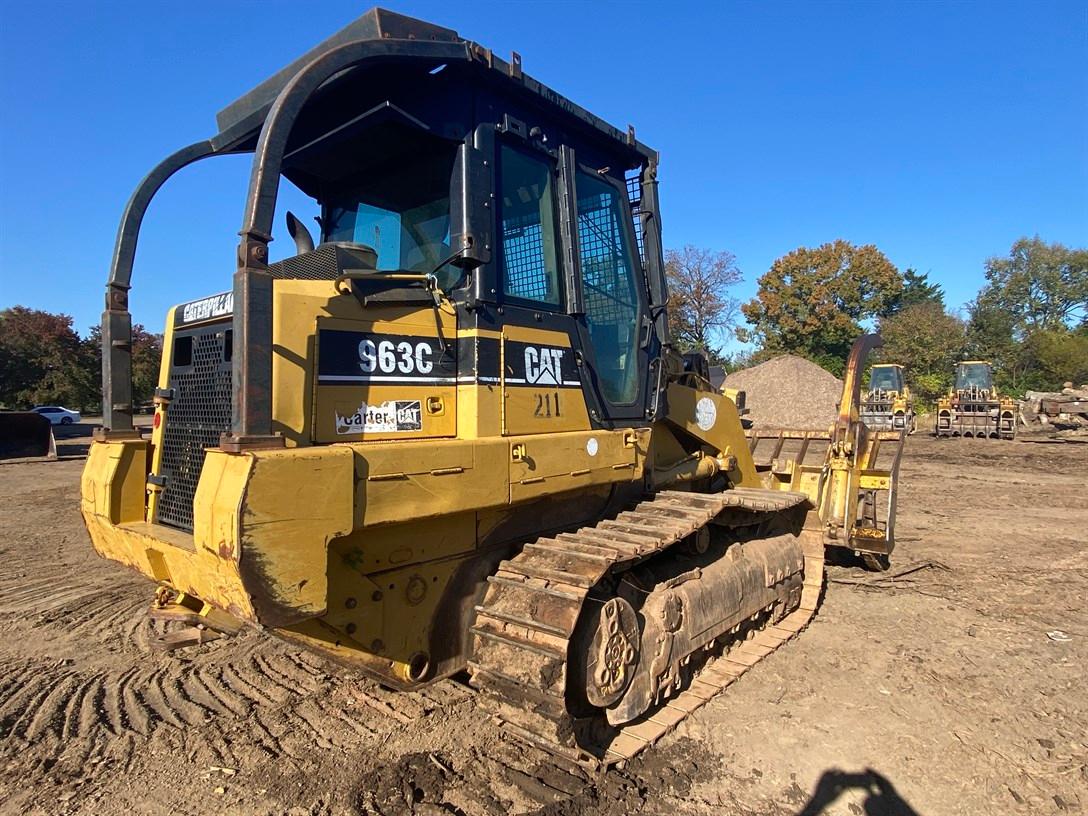 2005 CATERPILLAR 963C Track Loader, s/n CAT0963CCBBD01069, 20106 Hours, w/ Grapple Root Rake, Bolt-