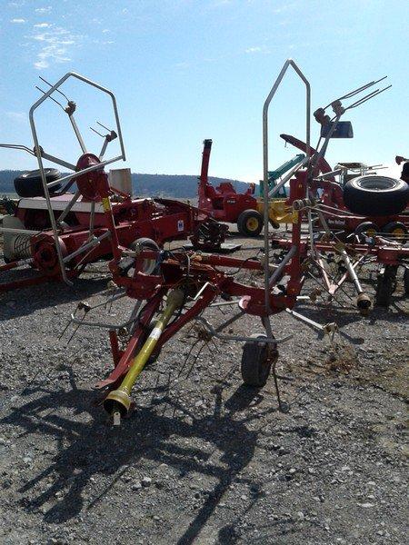 H&S 520-H 4 Star Tedder. Hydraulic Fold.      / Onsite Lot#653