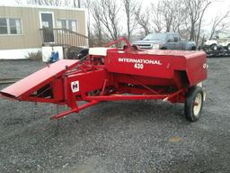 IH 430 Small Square Baler. Nice Shape!      / Onsite Lot#96