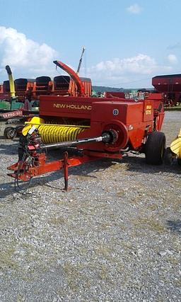 New Holland 575 Square Baler w/ Thrower. Good Shape  / Onsite Lot # 310