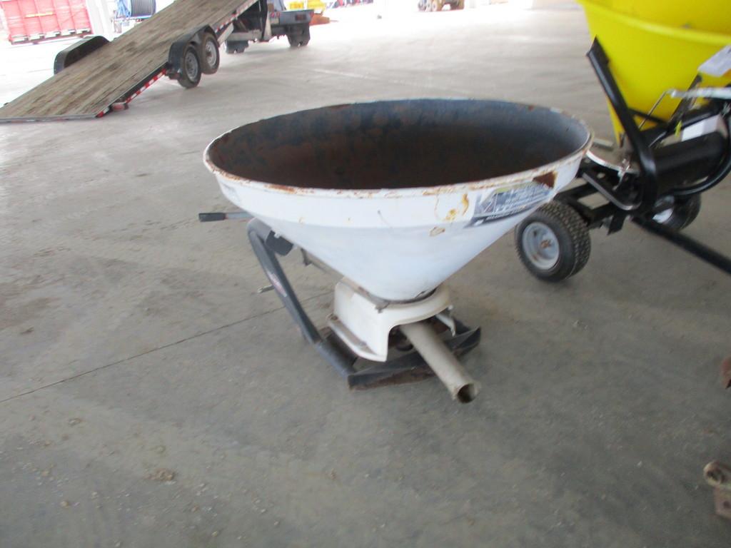 Toro 3point Hitch Spinner Spreader