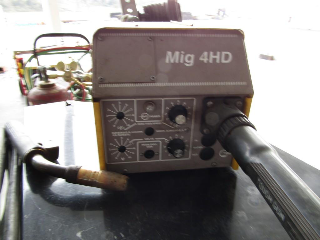 Esab 450 Mig 4HD welder