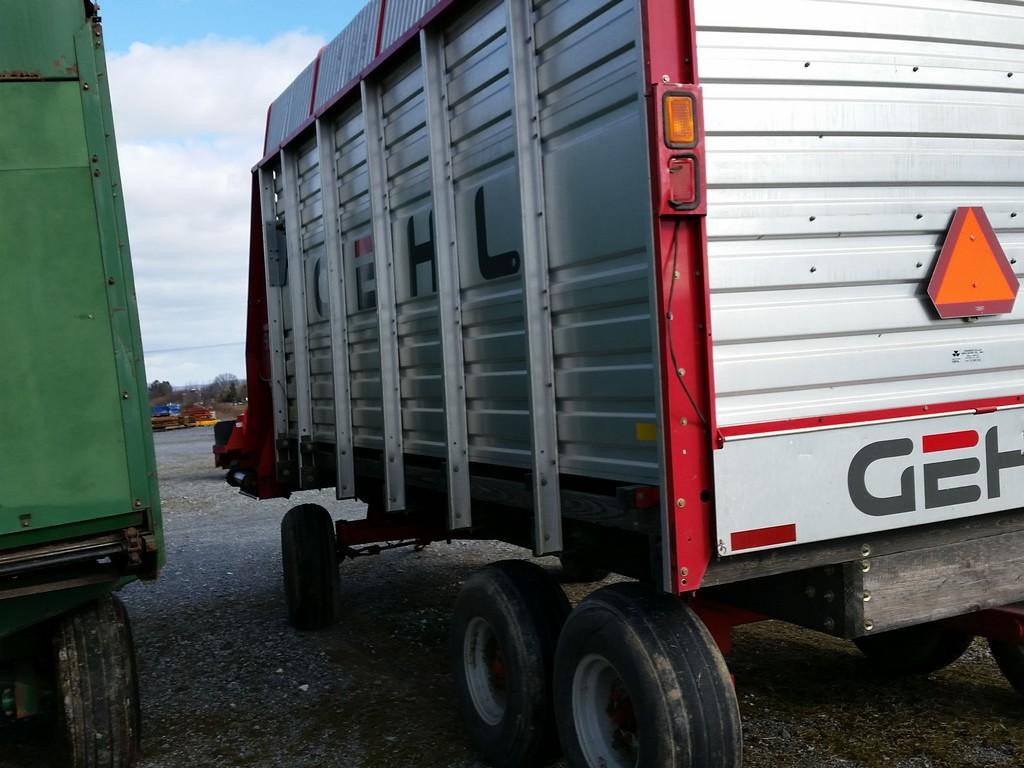 Gehl 980 Forage Wagon