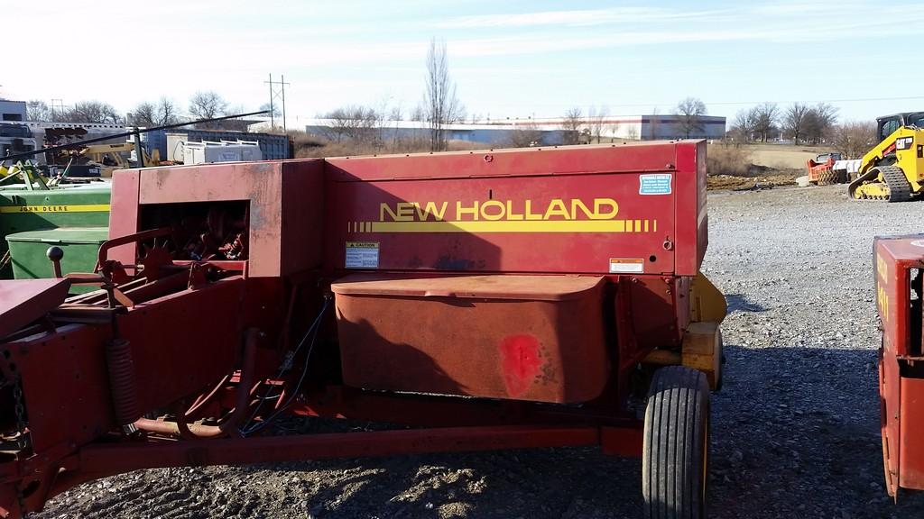 New Holland 565 Small Square Baler