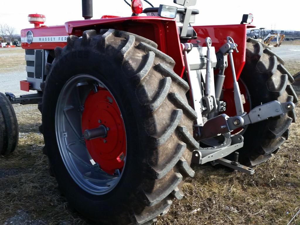 Massey Ferguson 1130 Tractor