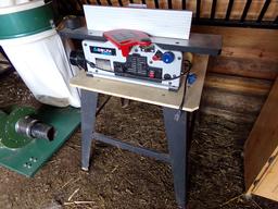 Delta Shop Master 6" Jointer, variable speed, on stand  -  MODEL JT160