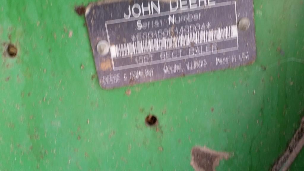 John Deere 100 Square Baler