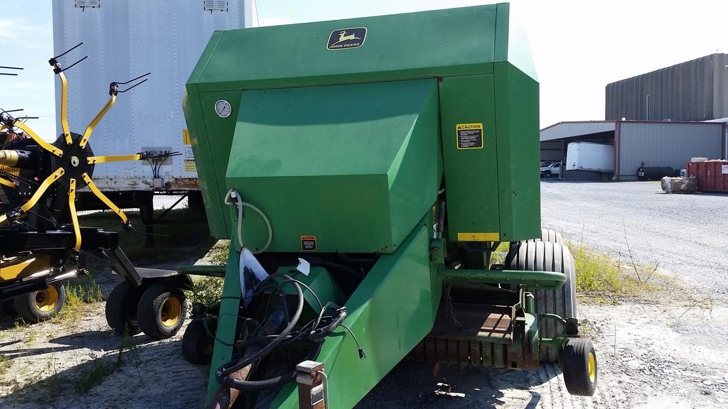 John Deere 100 Square Baler