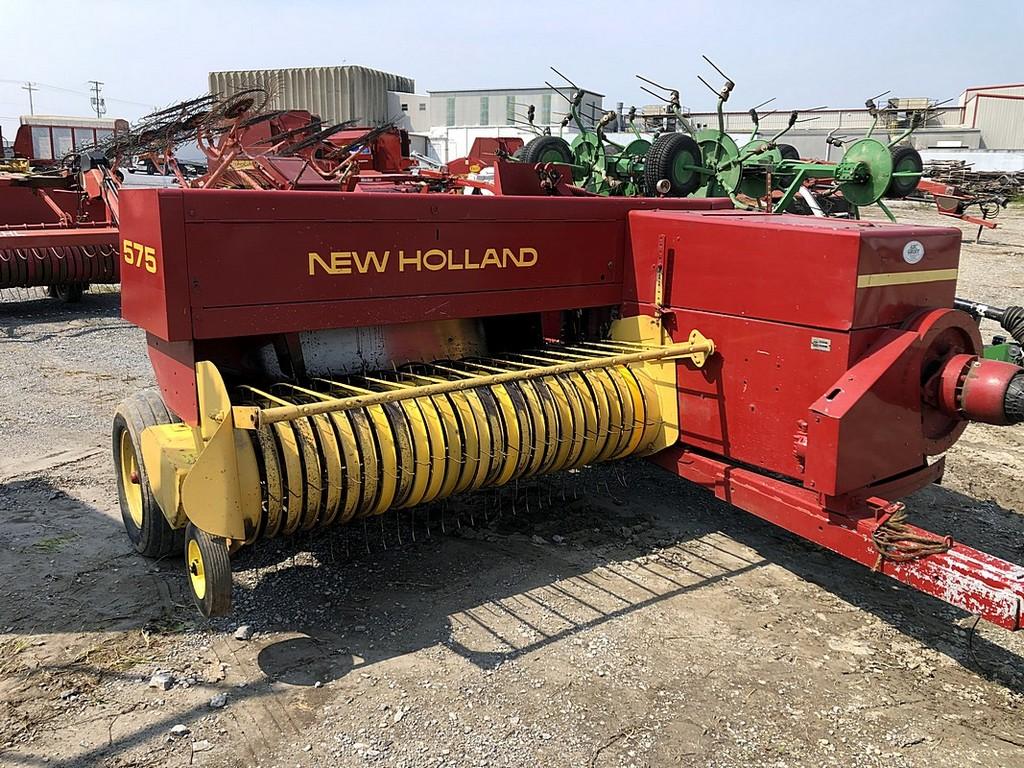 New Holland 575 Small Square Baler